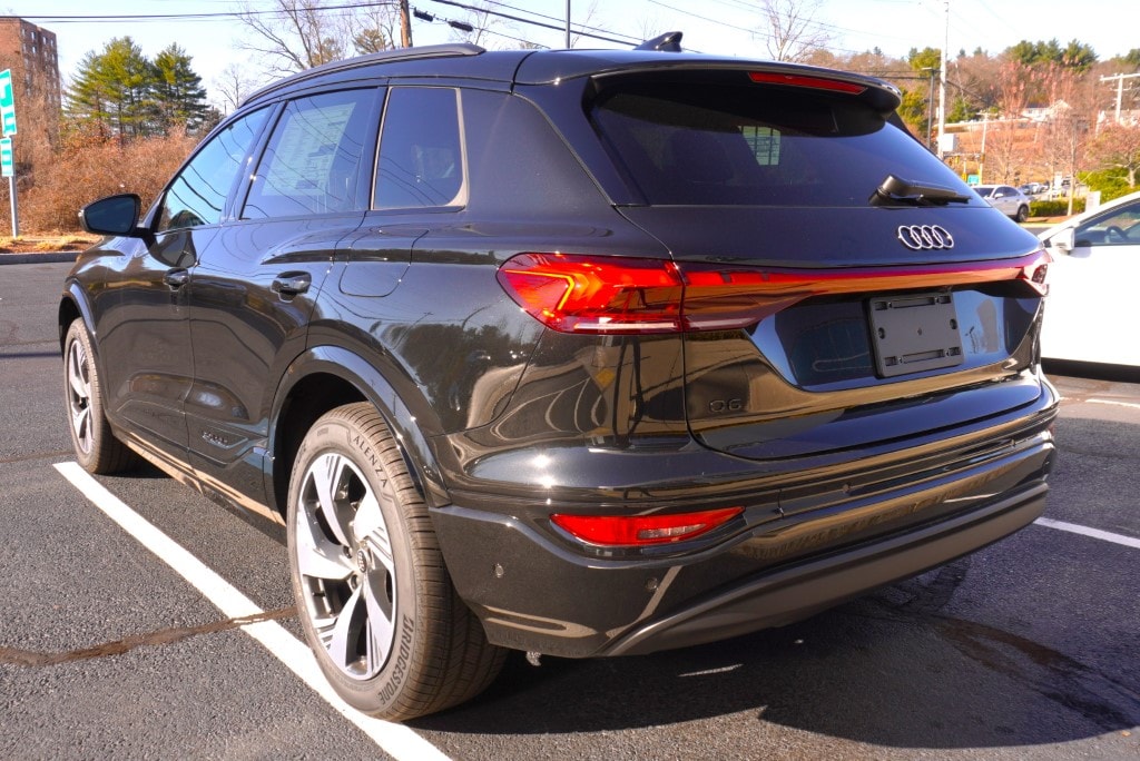 new 2025 Audi Q6 e-tron car, priced at $75,540