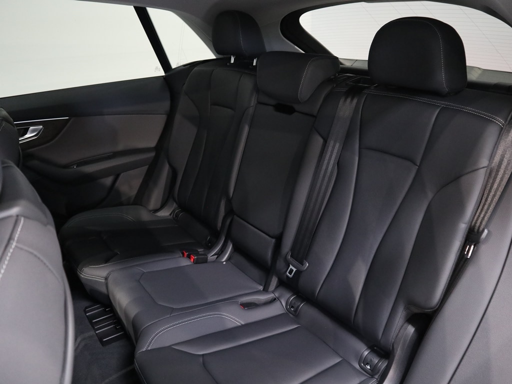 new 2025 Audi Q8 car