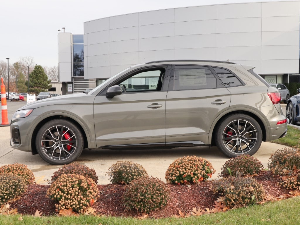 new 2025 Audi SQ5 car, priced at $72,870