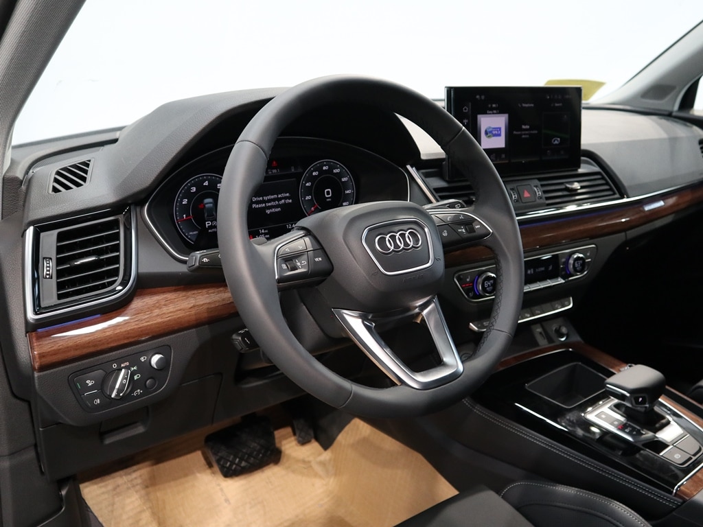 new 2025 Audi Q5 car, priced at $61,415