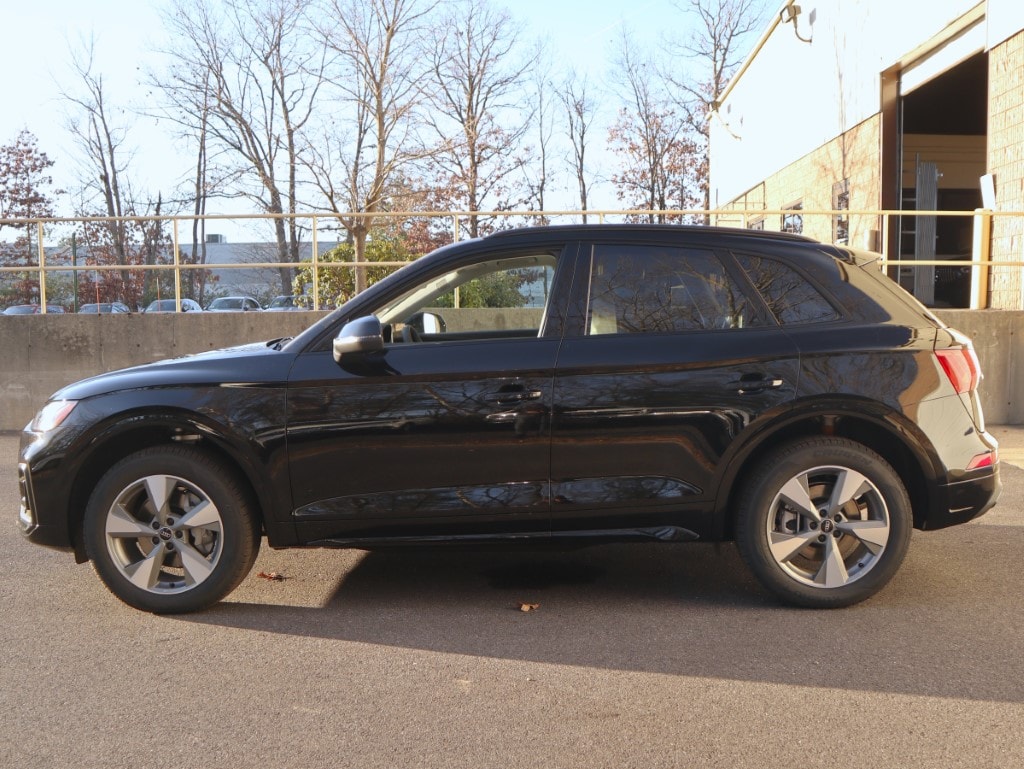 new 2025 Audi Q5 car, priced at $54,930