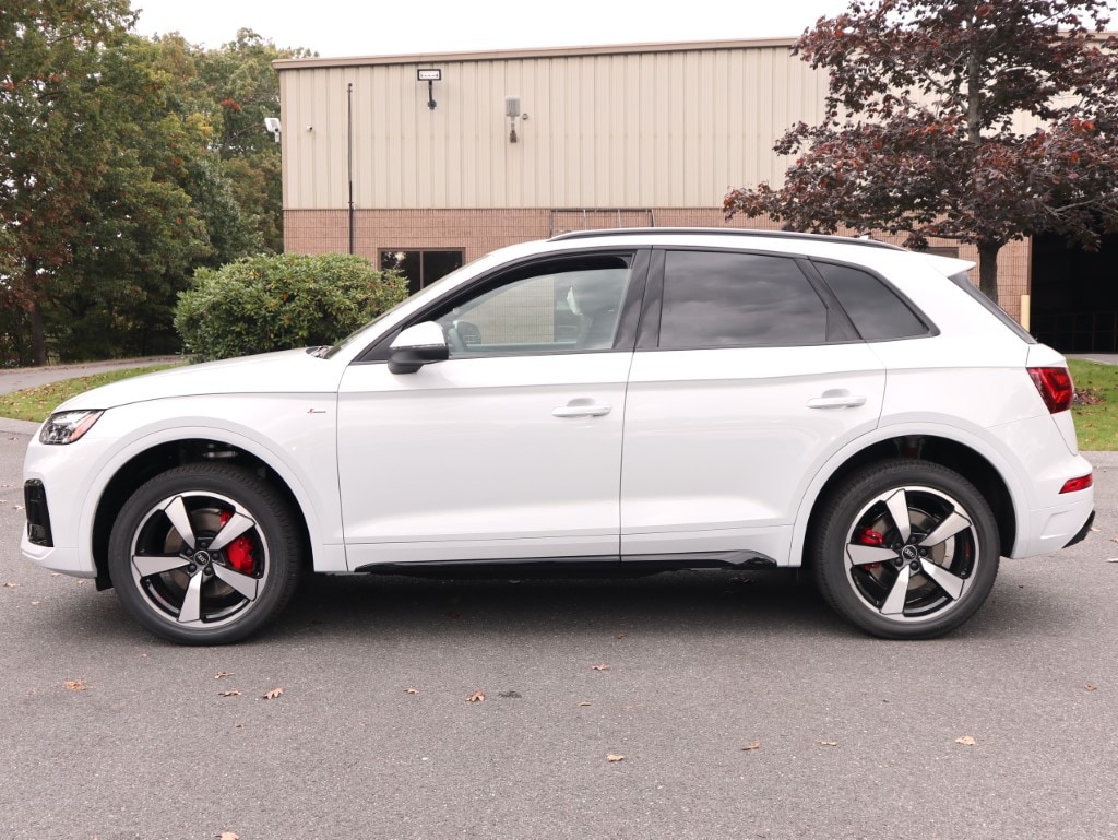 new 2025 Audi Q5 car, priced at $60,200