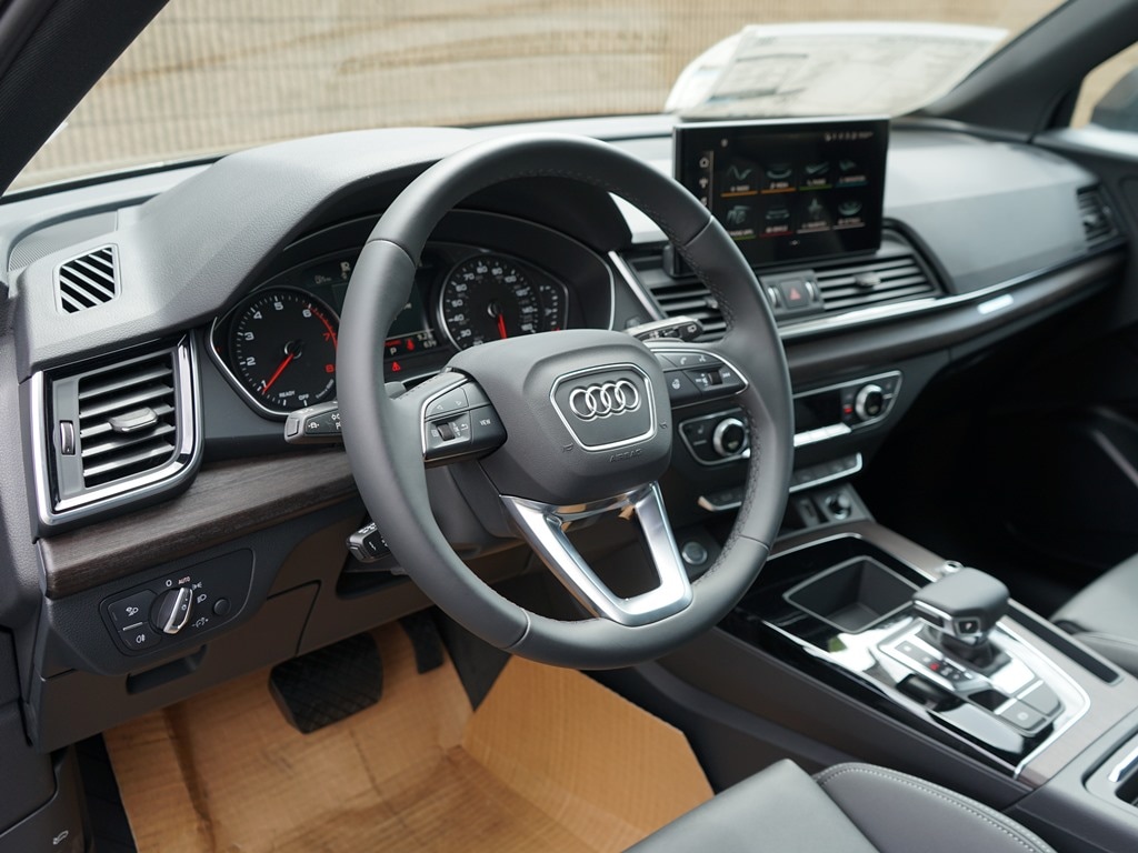 new 2025 Audi Q5 Sportback car, priced at $59,625