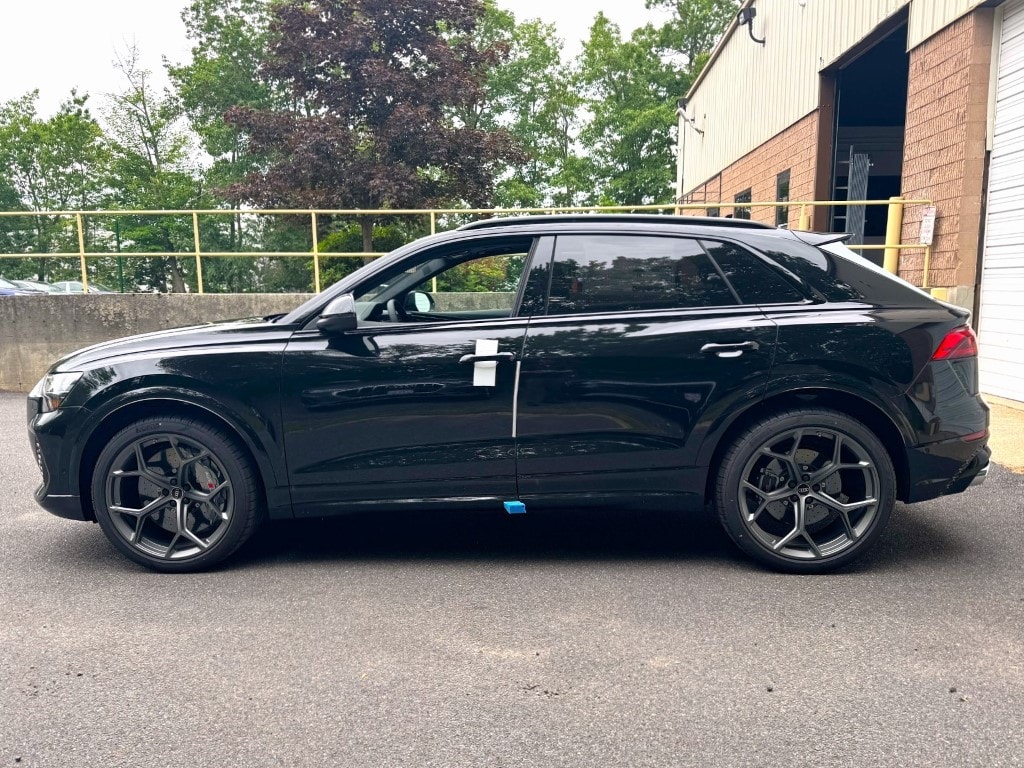 new 2025 Audi RS Q8 car, priced at $145,590