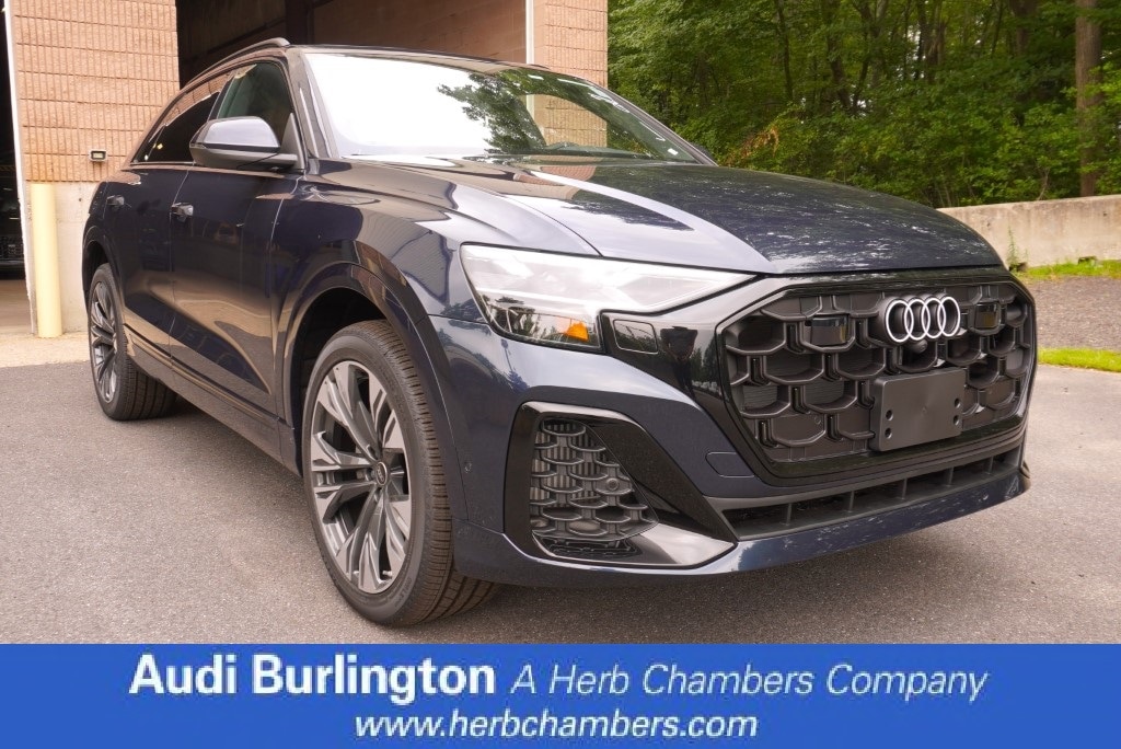 new 2025 Audi Q8 car