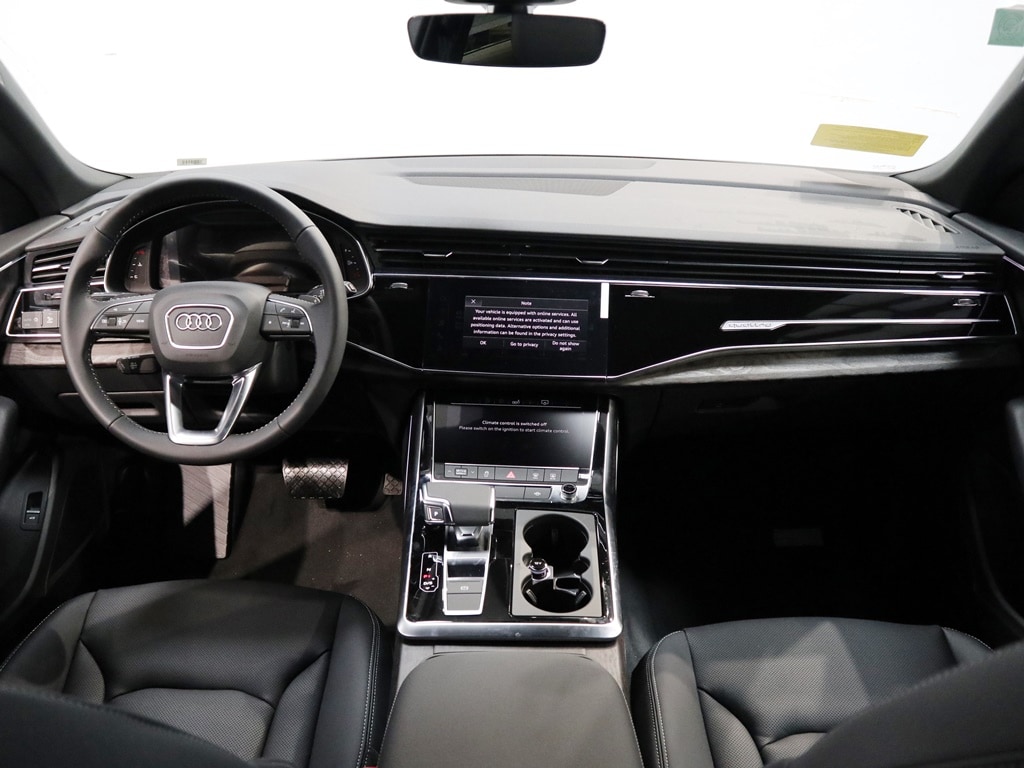 new 2025 Audi Q8 car