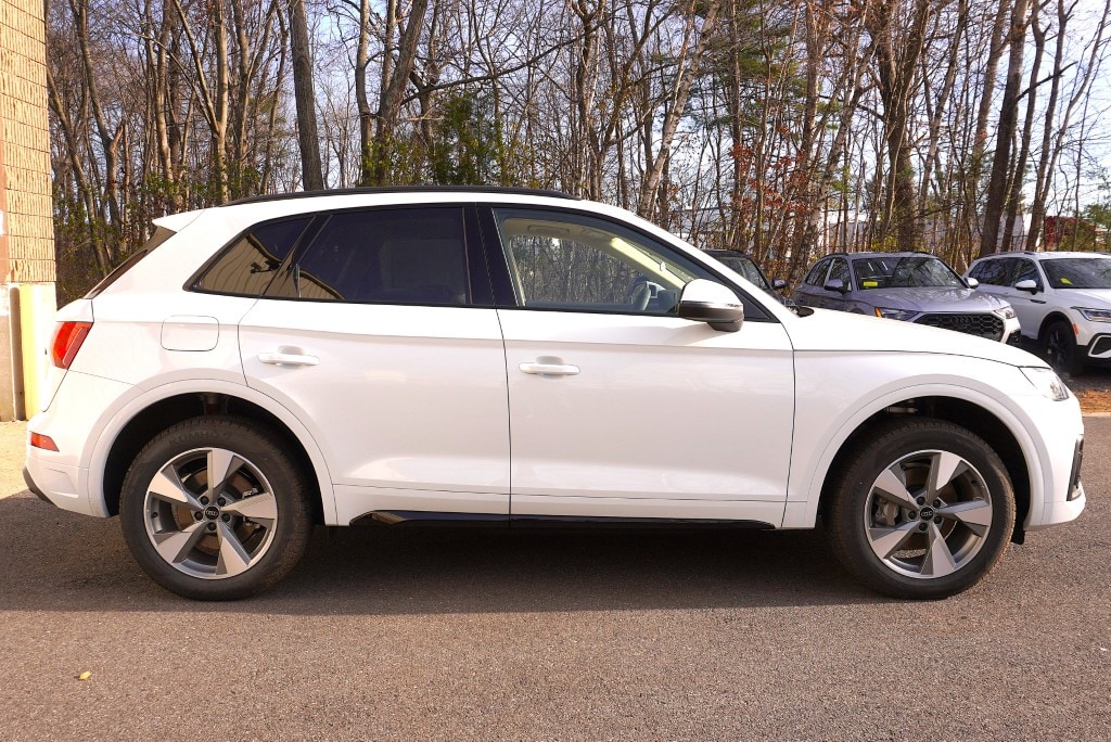 new 2025 Audi Q5 car, priced at $55,705