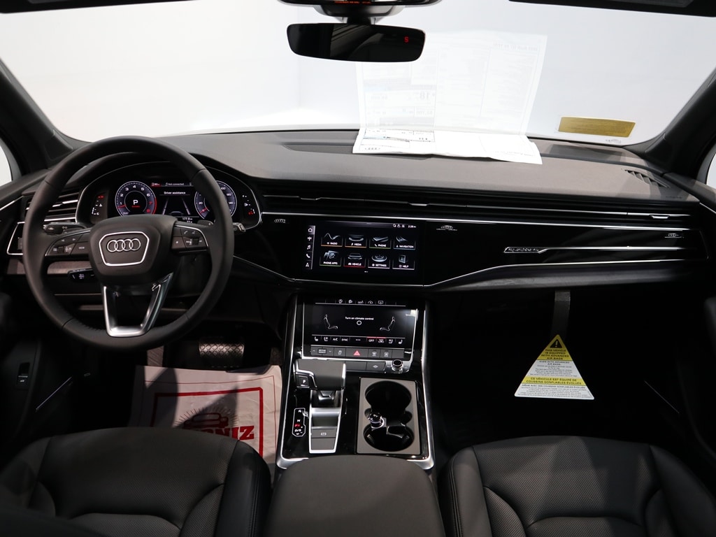 new 2025 Audi Q7 car