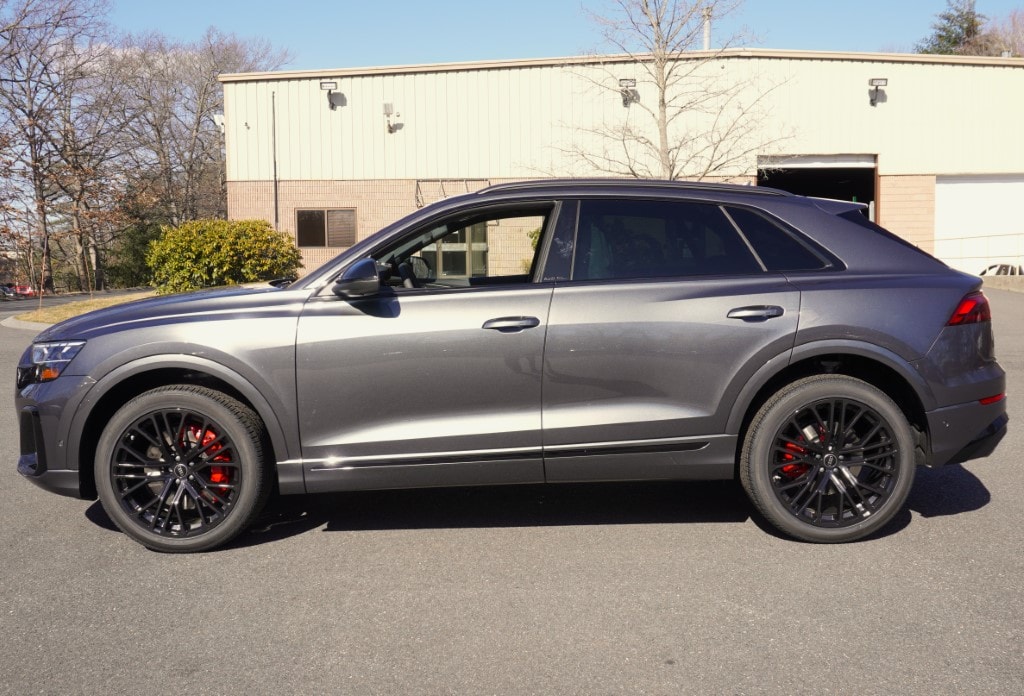 new 2025 Audi SQ8 car