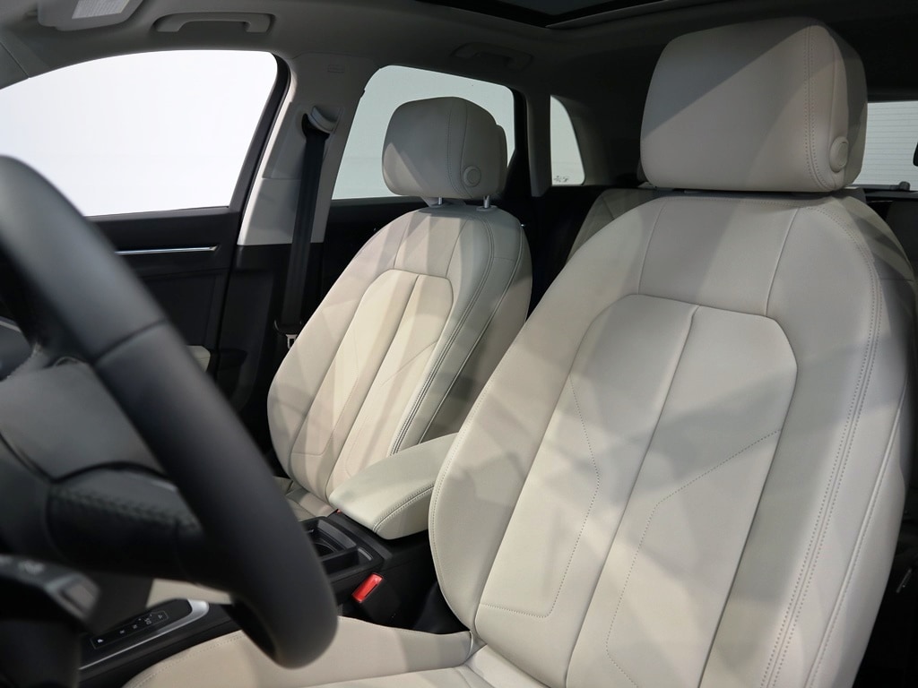 new 2025 Audi Q3 car, priced at $44,190