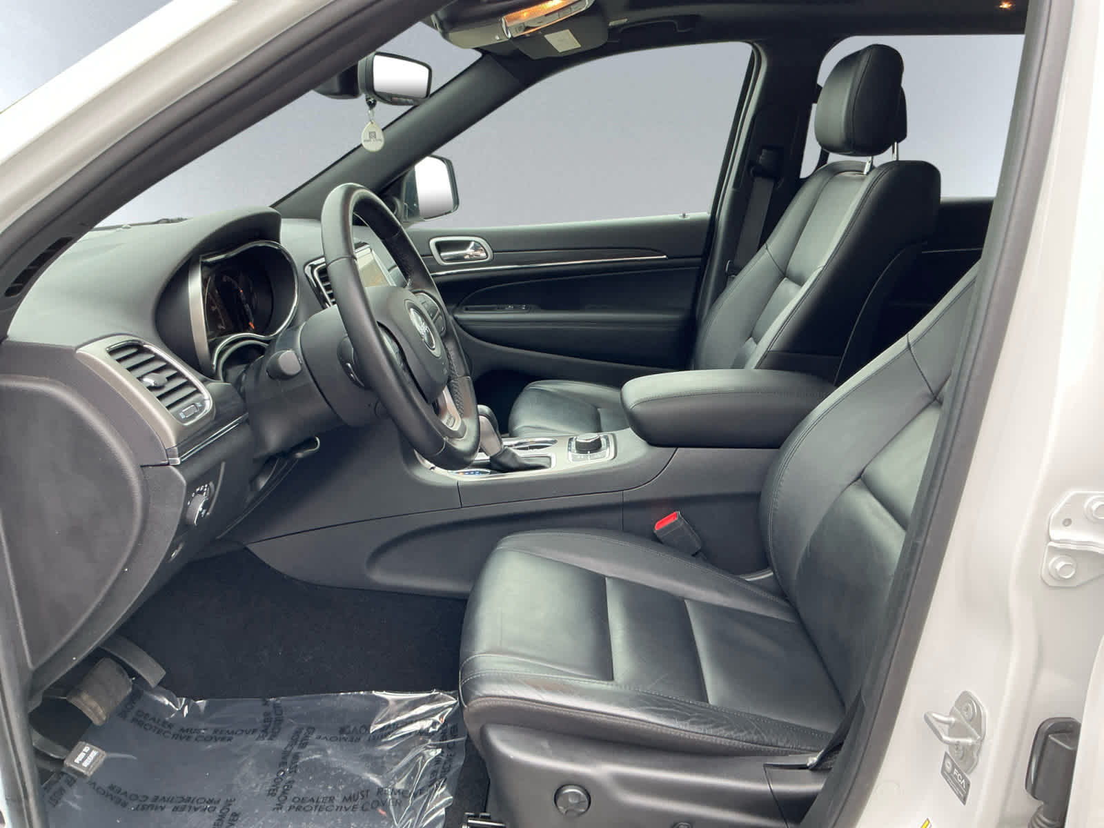 used 2021 Jeep Grand Cherokee car, priced at $20,998
