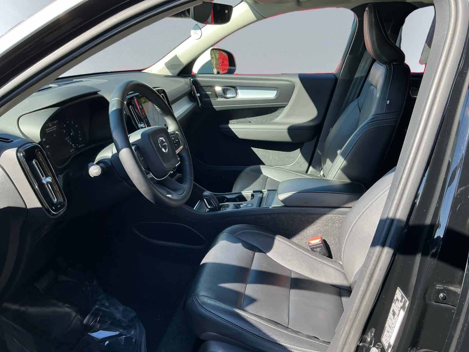 used 2019 Volvo XC40 car, priced at $24,999