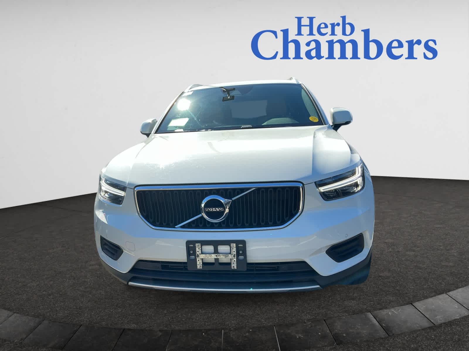 used 2019 Volvo XC40 car, priced at $19,899
