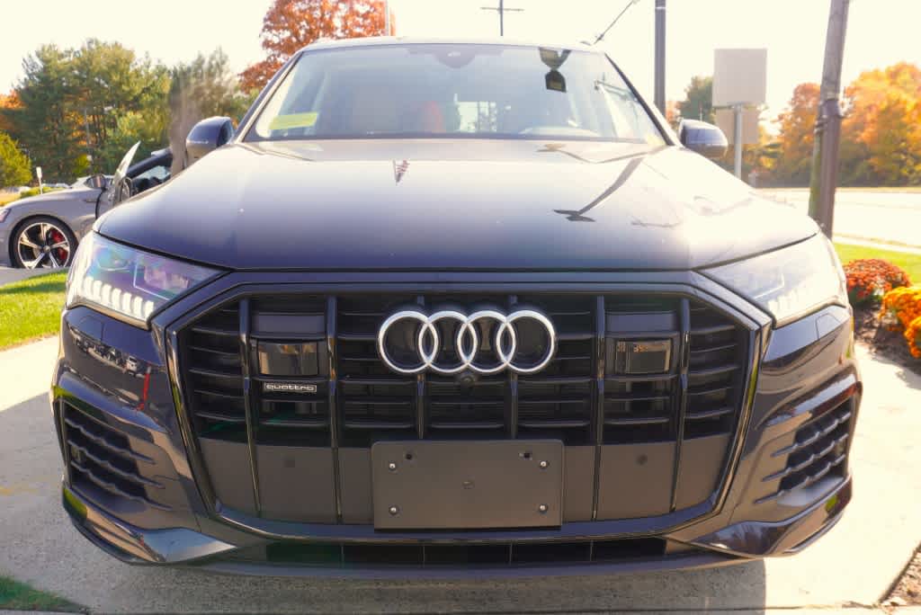 used 2024 Audi Q7 car, priced at $56,998