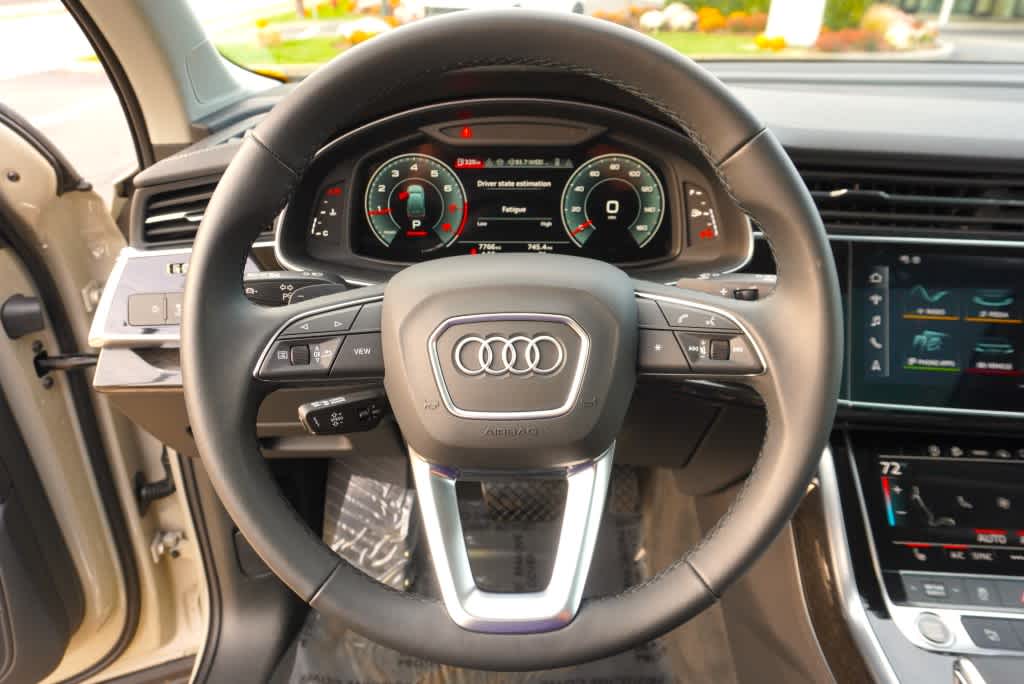 used 2024 Audi Q7 car, priced at $58,998