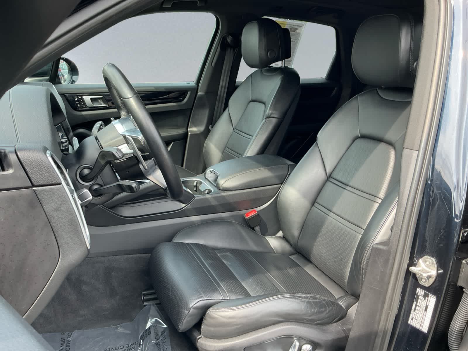 used 2020 Porsche Cayenne car, priced at $32,998