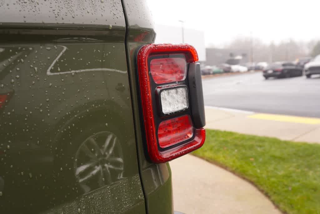 used 2021 Jeep Gladiator car, priced at $33,998