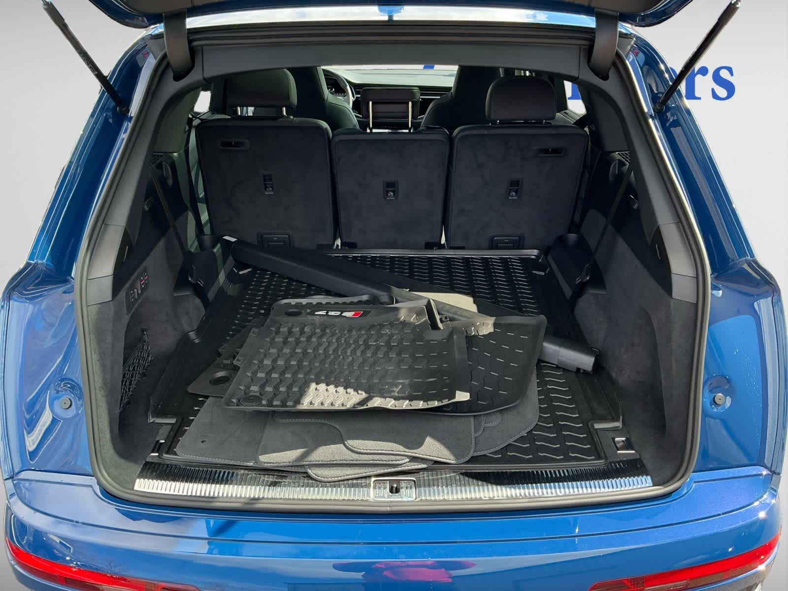 used 2025 Audi SQ7 car, priced at $93,998