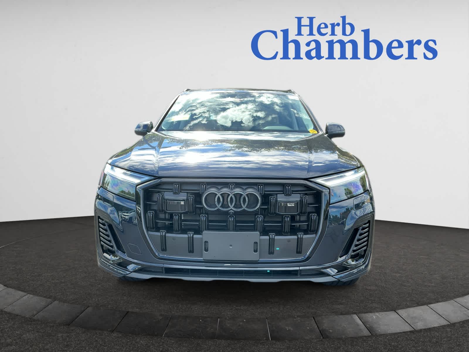 used 2025 Audi Q7 car, priced at $56,999