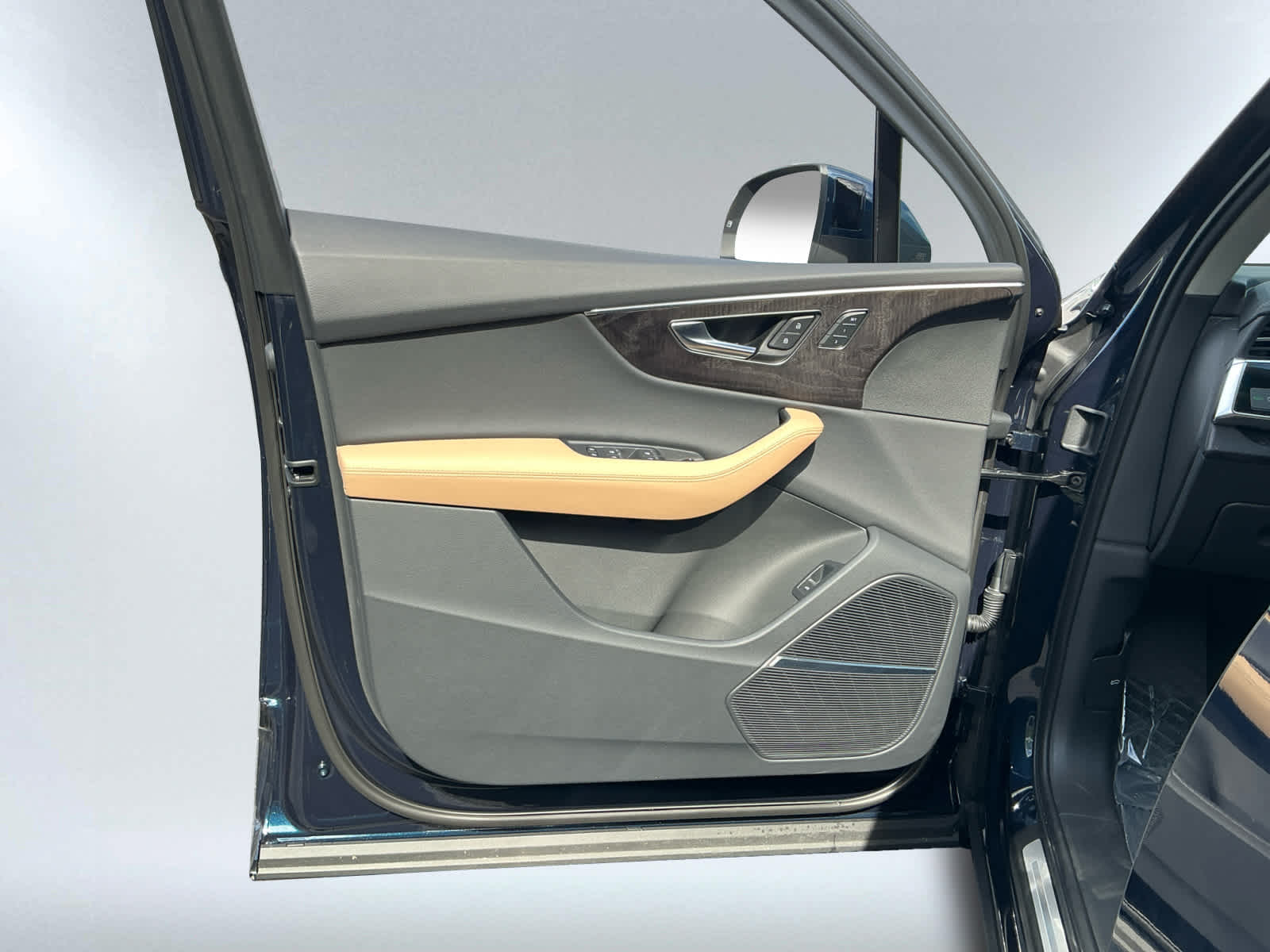 used 2025 Audi Q7 car, priced at $56,999