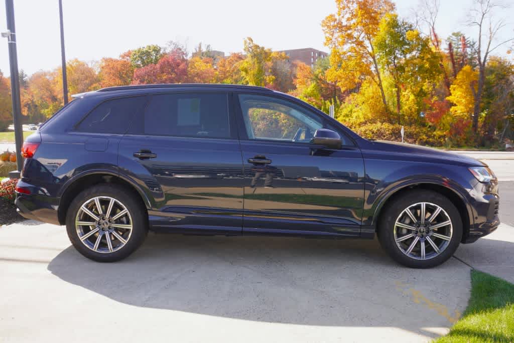 used 2024 Audi Q7 car, priced at $56,998