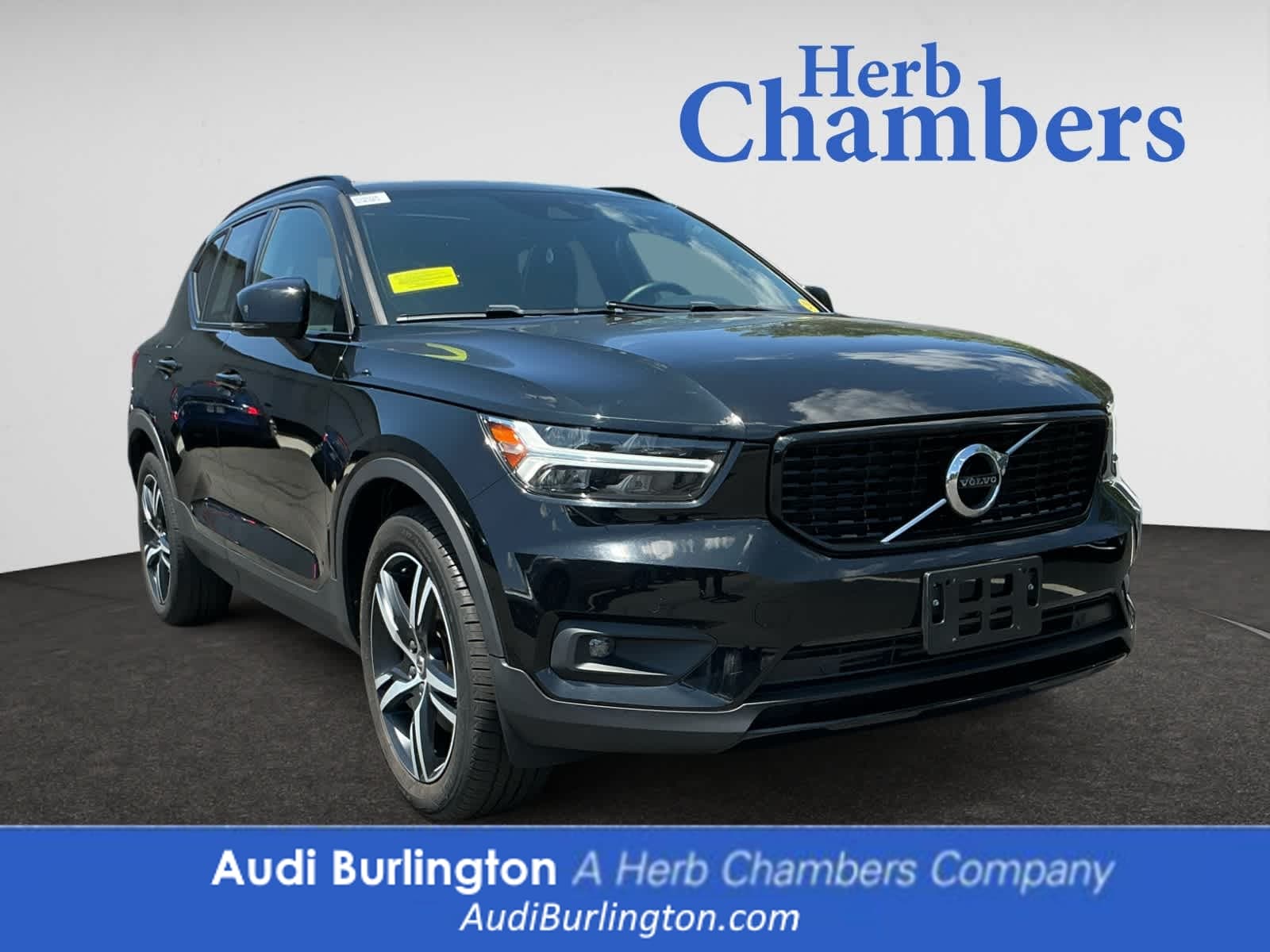 used 2021 Volvo XC40 car, priced at $28,998