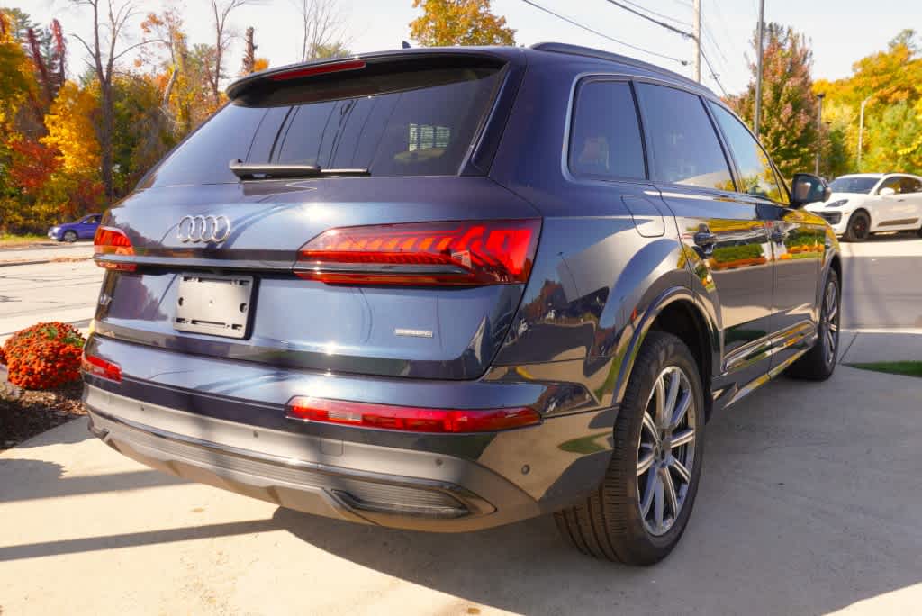 used 2024 Audi Q7 car, priced at $56,998