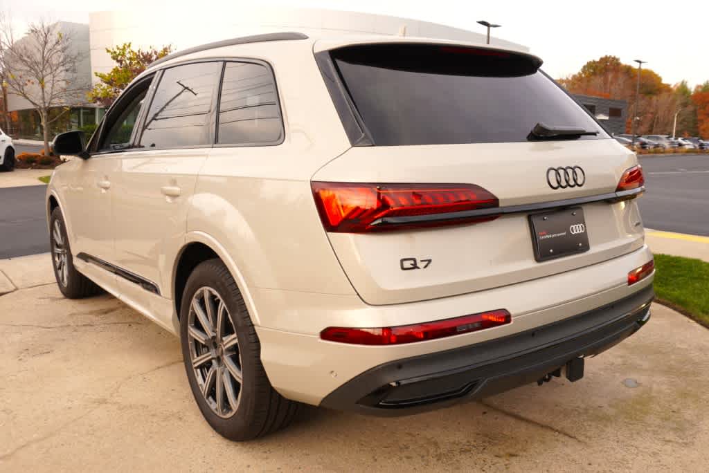 used 2024 Audi Q7 car, priced at $58,998