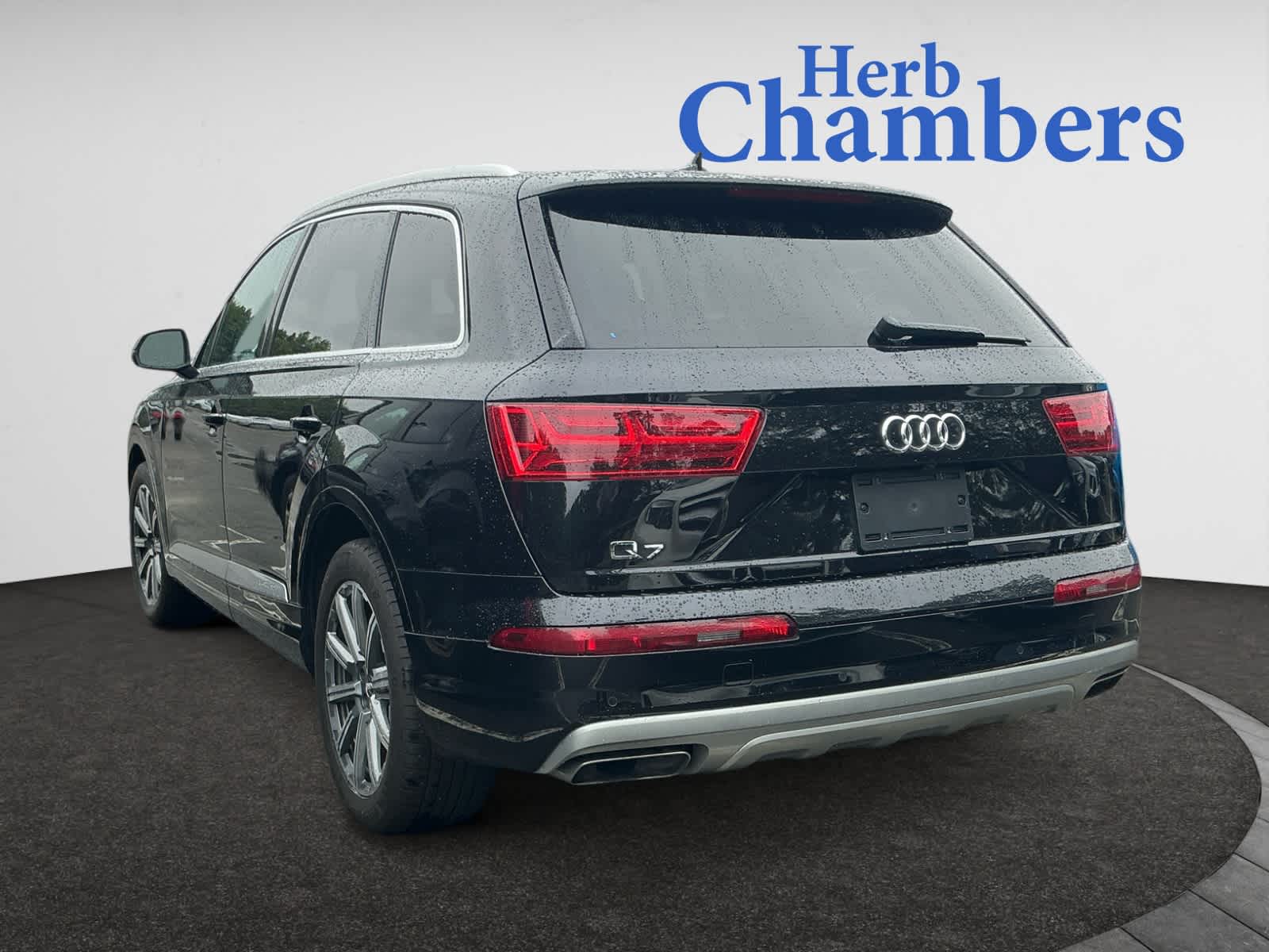 used 2019 Audi Q7 car, priced at $24,998