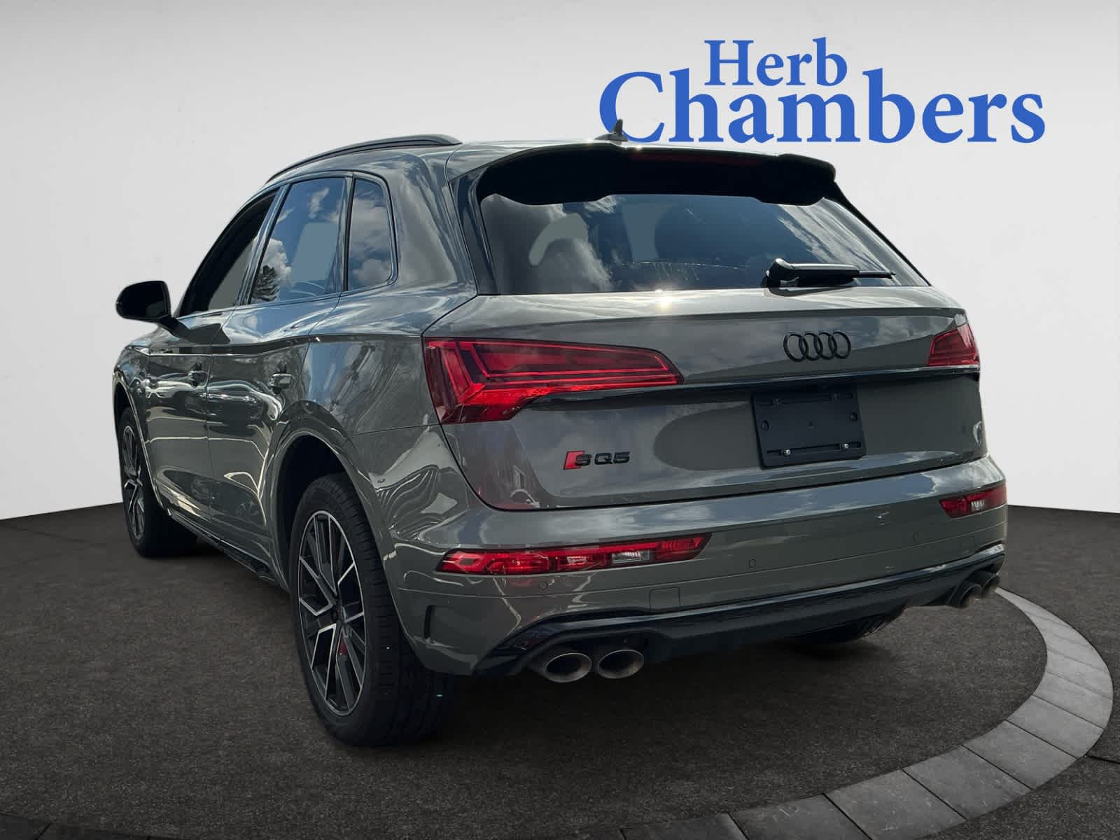 used 2024 Audi SQ5 car, priced at $55,998