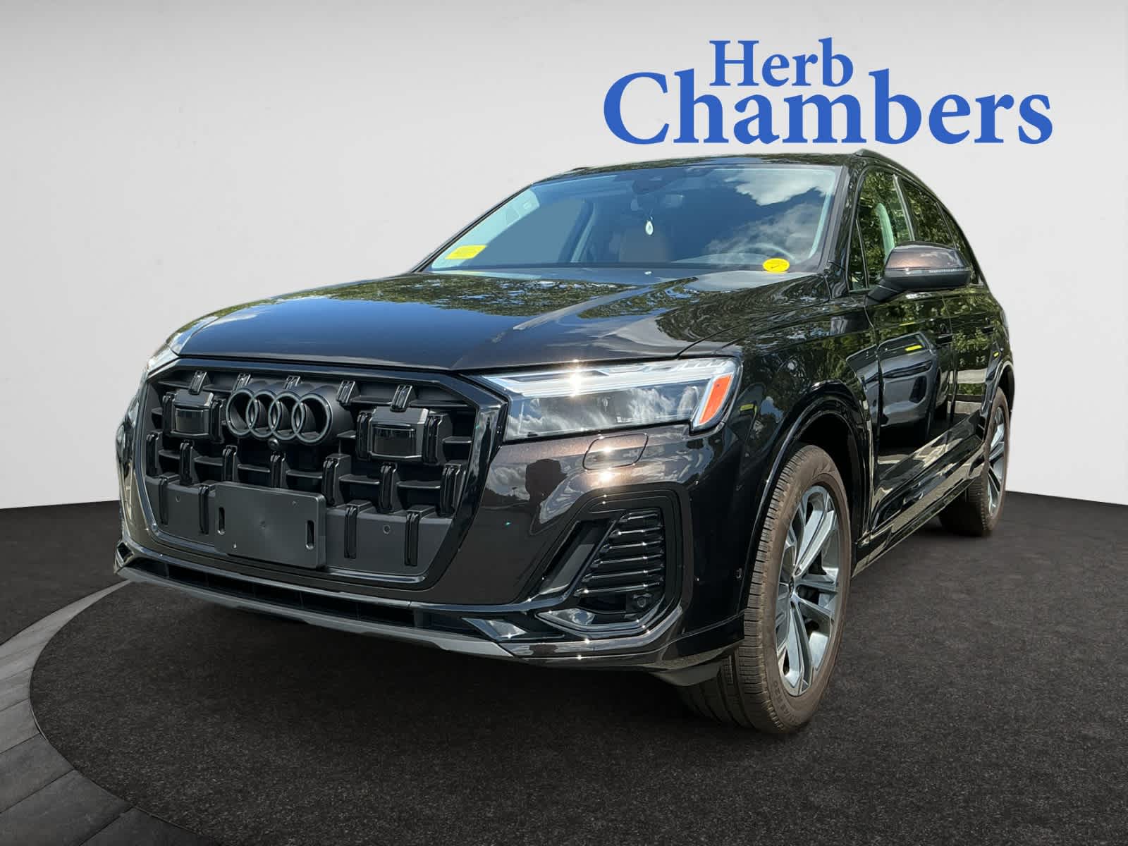 used 2025 Audi Q7 car, priced at $56,998