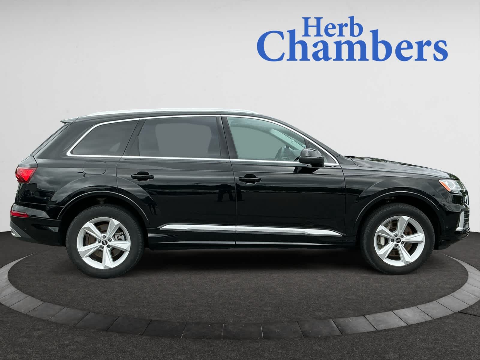 used 2023 Audi Q7 car, priced at $45,998