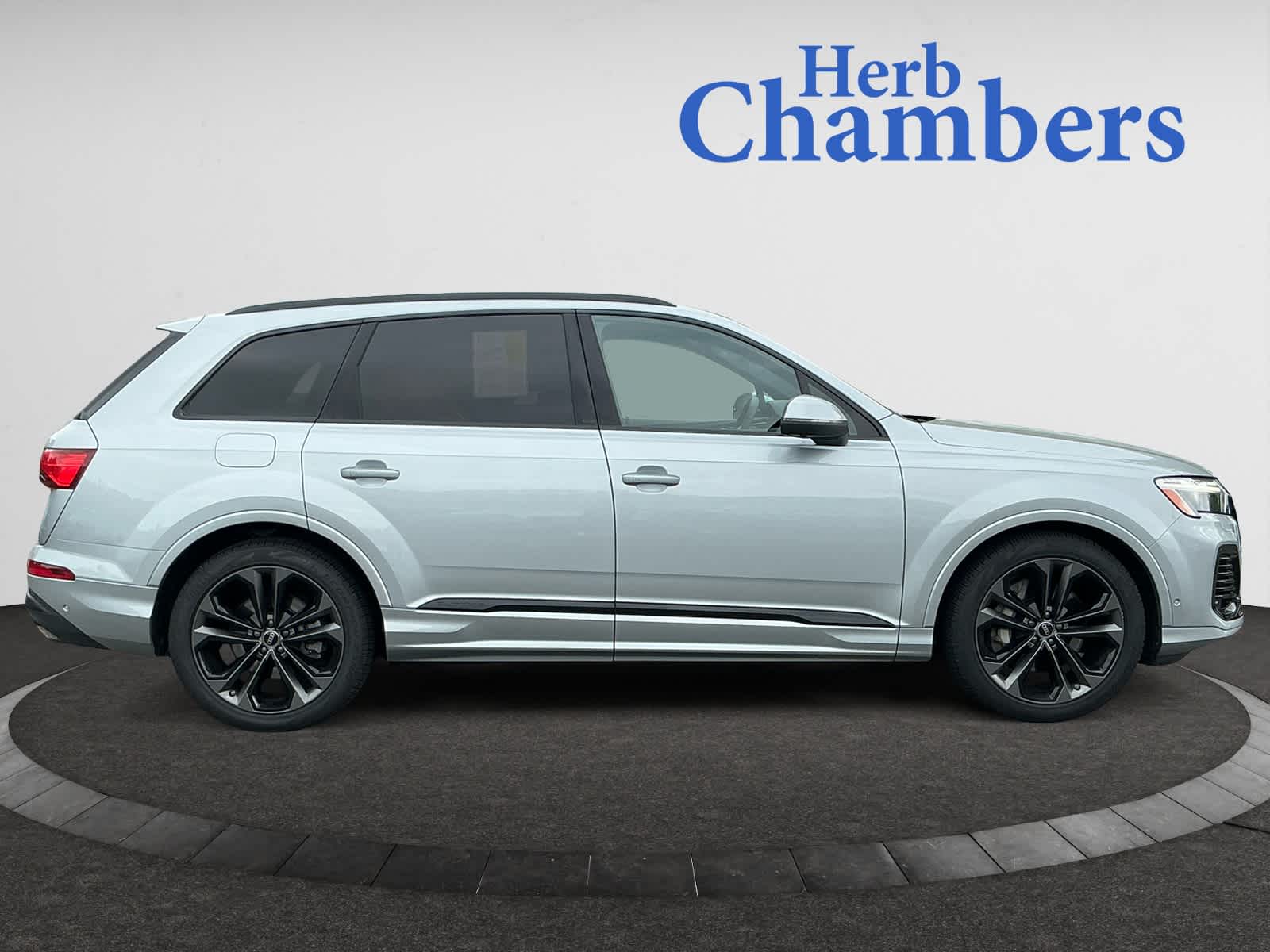 used 2025 Audi Q7 car, priced at $72,998