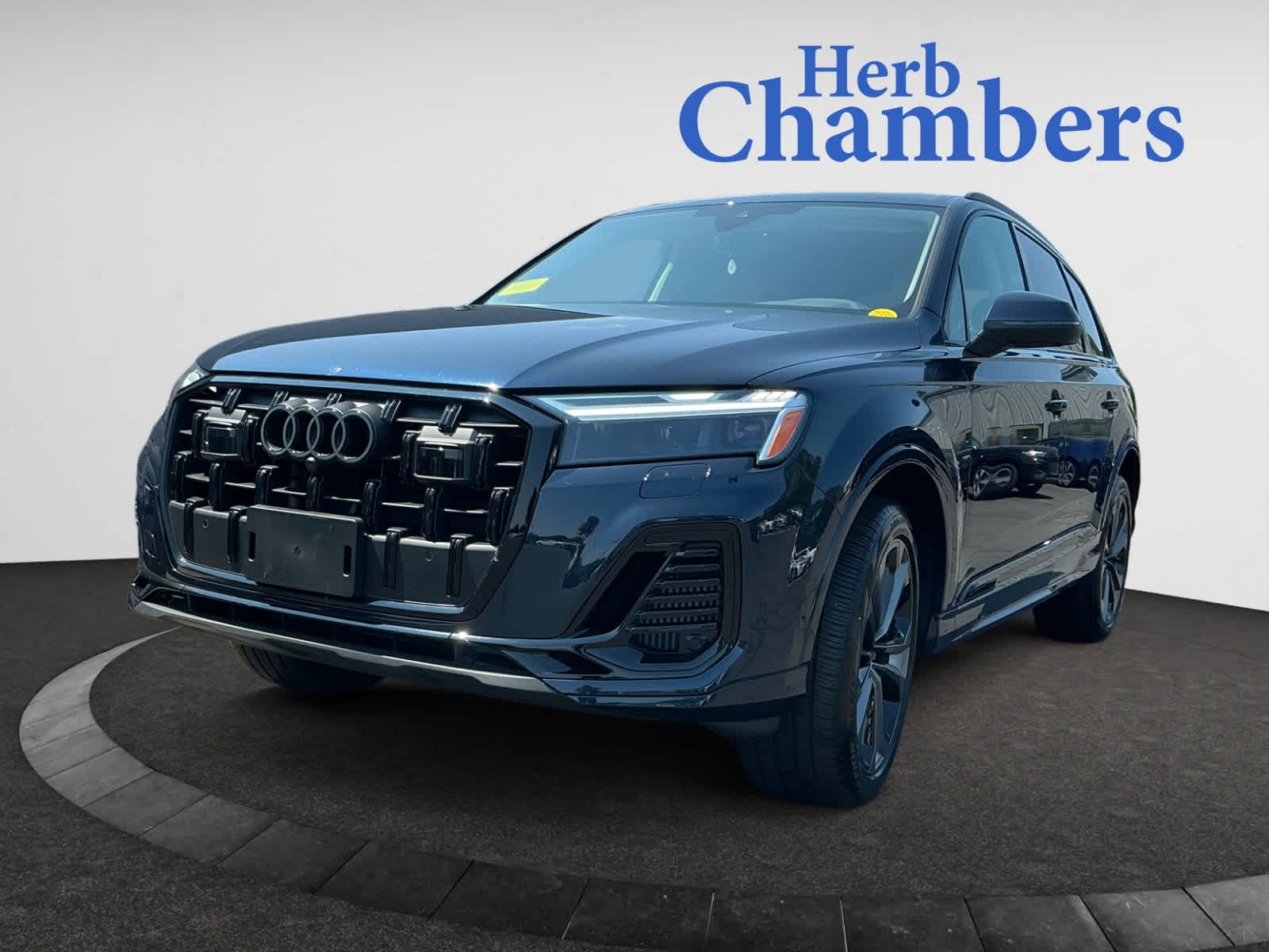 used 2025 Audi Q7 car, priced at $63,998