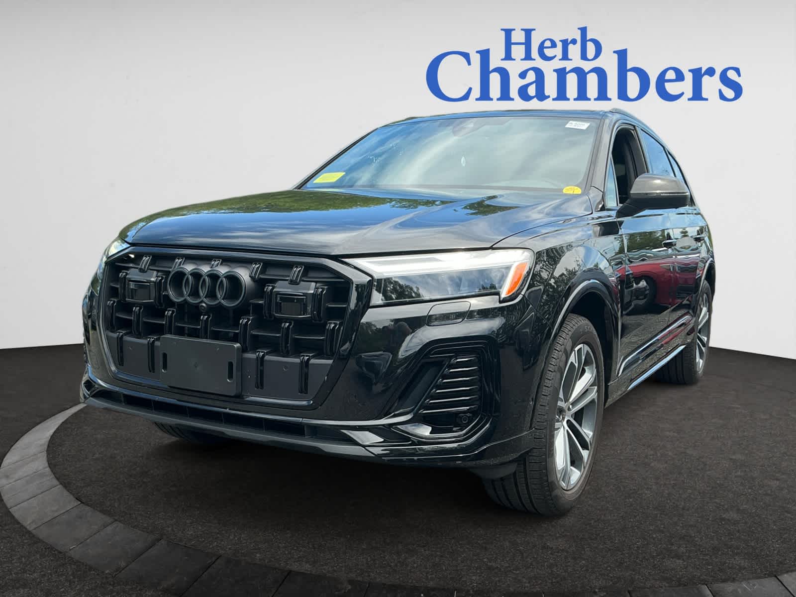 used 2025 Audi Q7 car, priced at $58,998