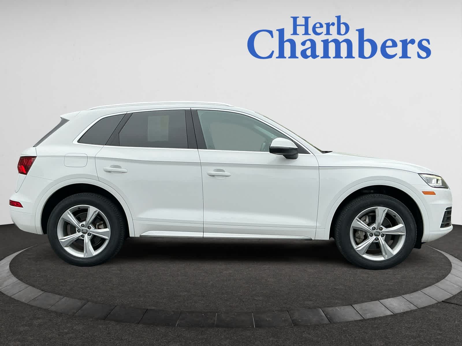 used 2020 Audi Q5 car, priced at $27,998