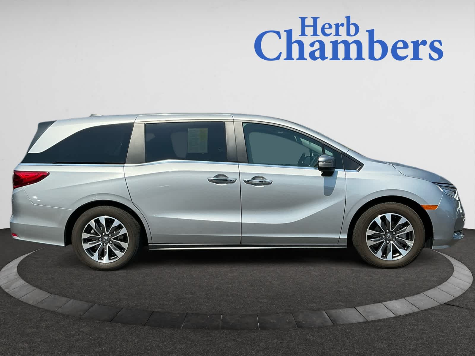 used 2024 Honda Odyssey car, priced at $42,998