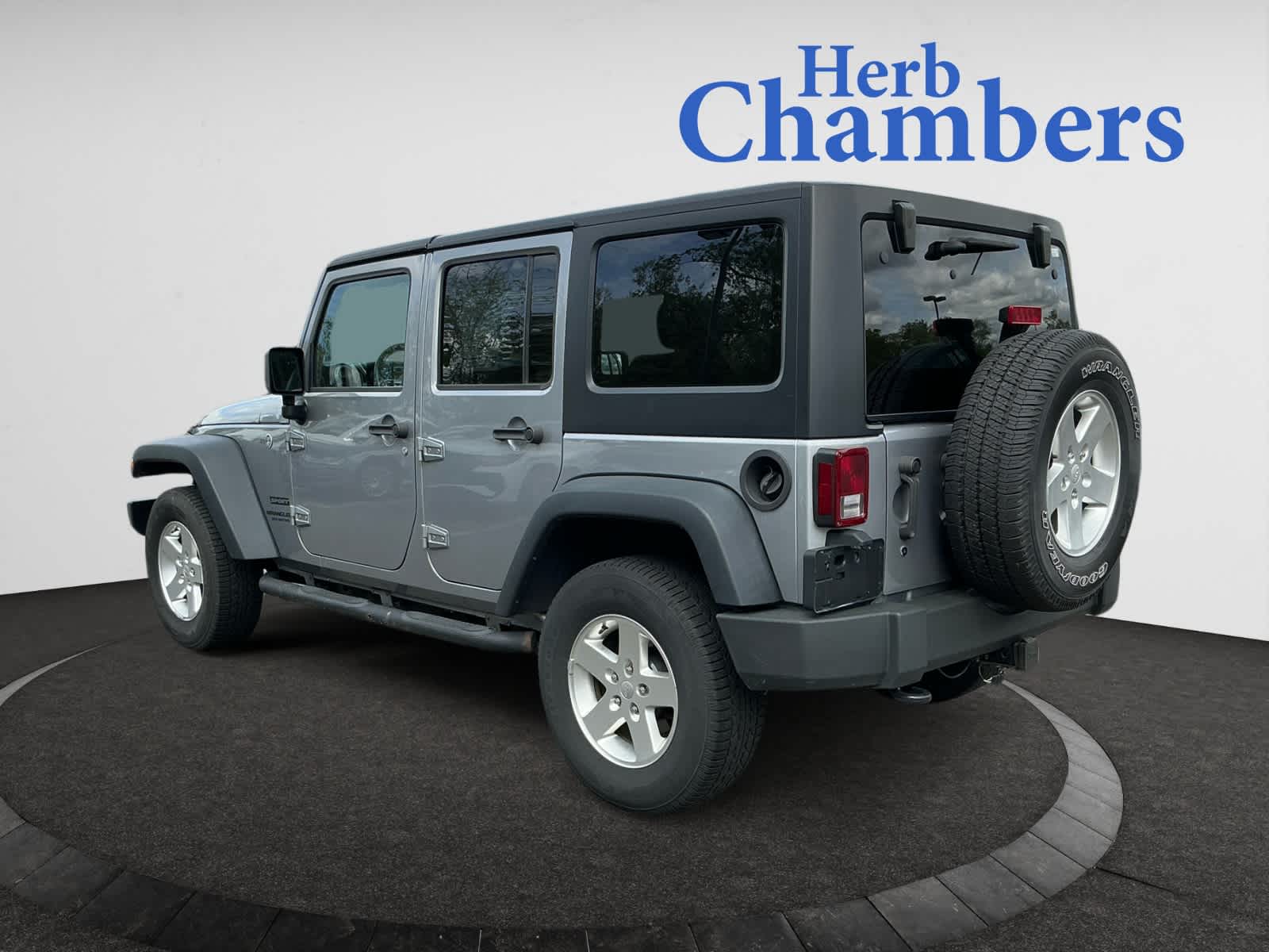 used 2015 Jeep Wrangler Unlimited car, priced at $16,998