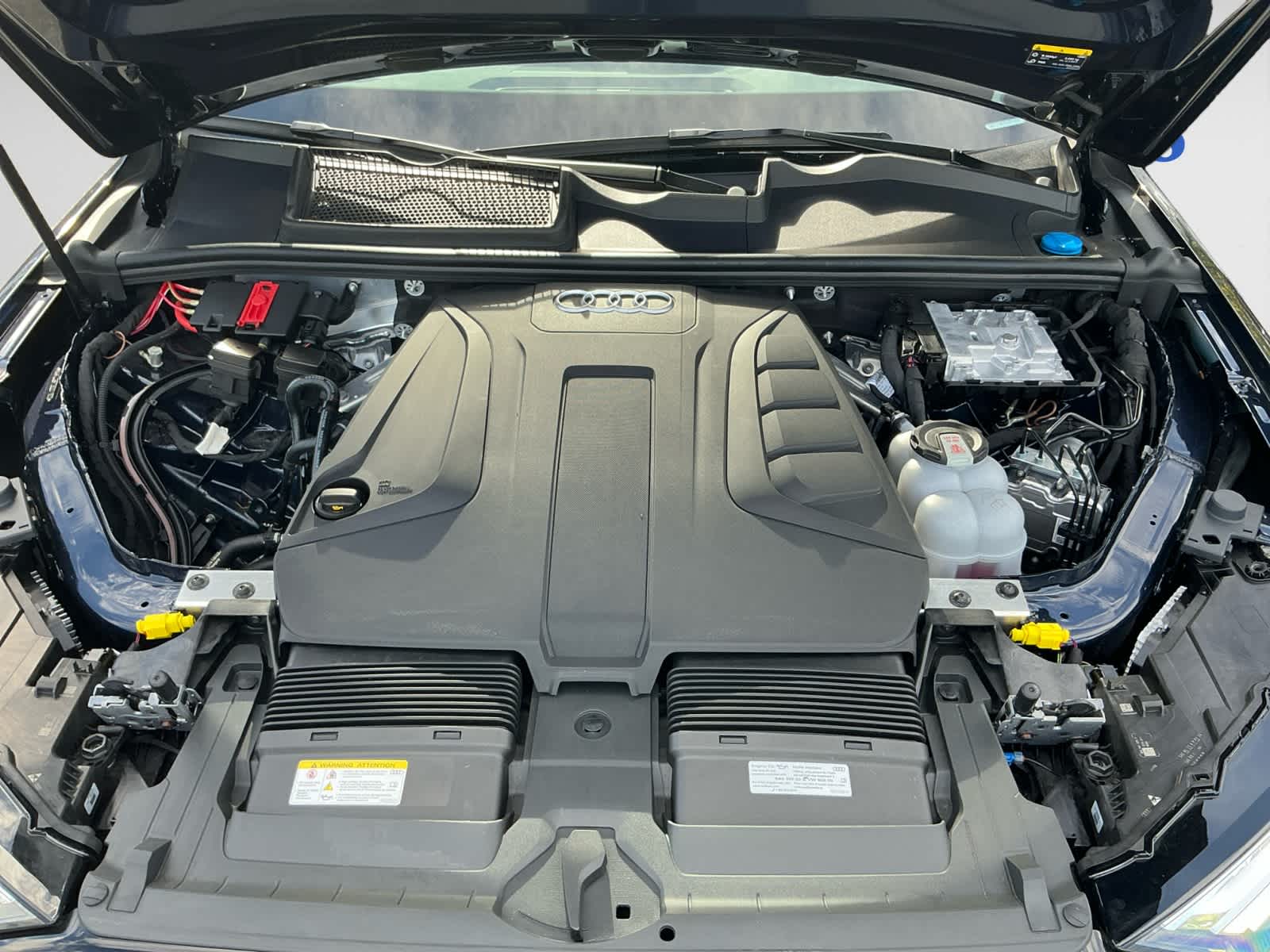 used 2025 Audi Q7 car, priced at $56,999