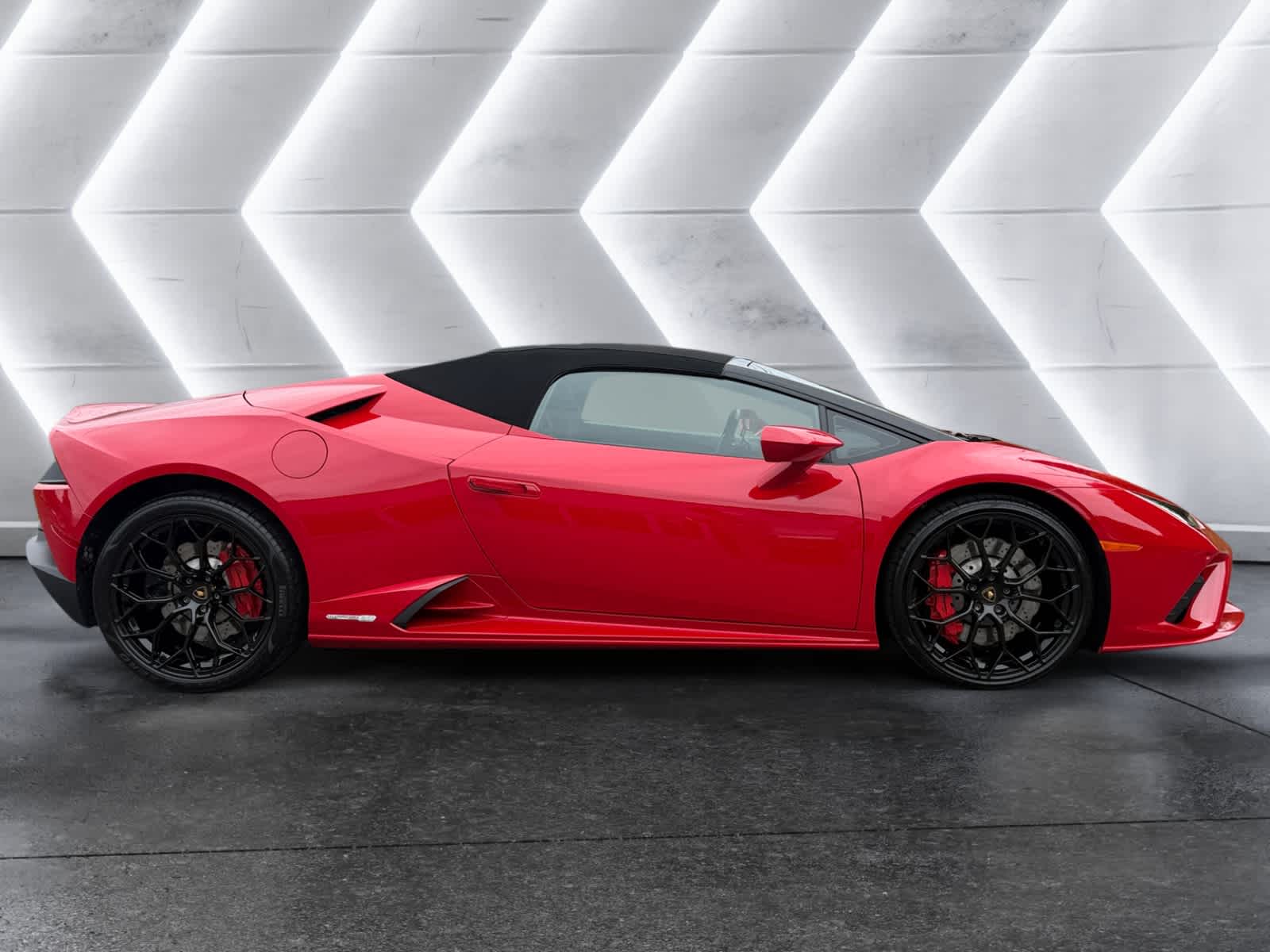 used 2022 Lamborghini Huracan EVO car, priced at $314,998