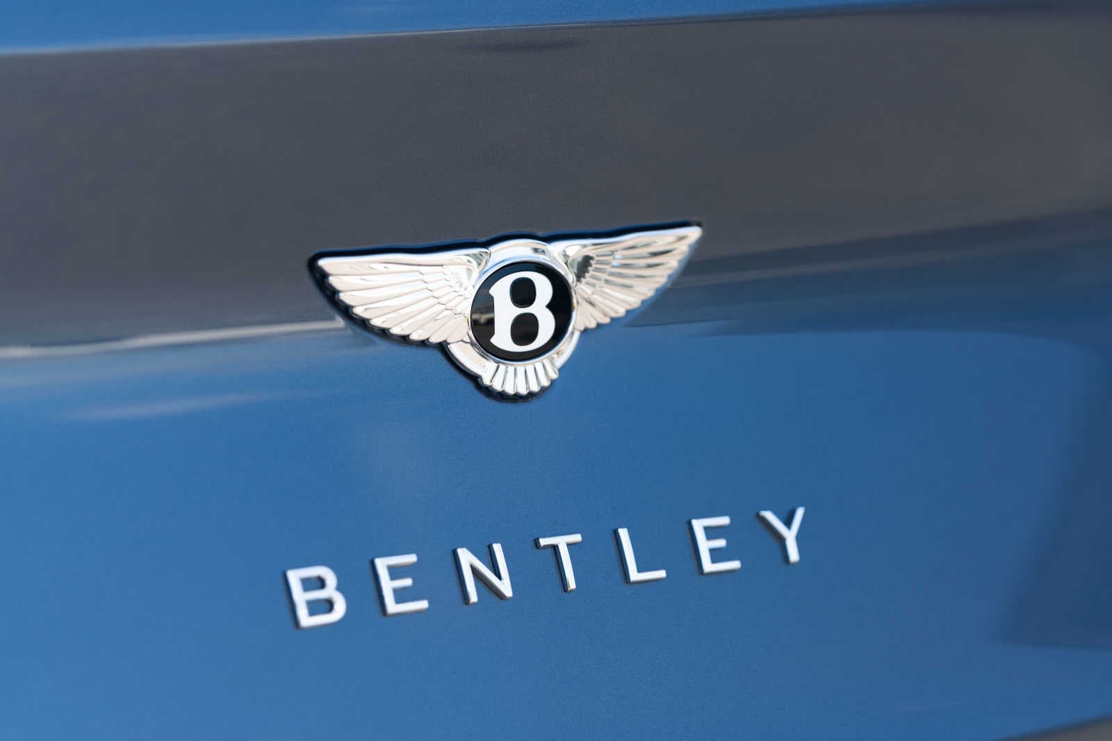 used 2024 Bentley Bentayga EWB car