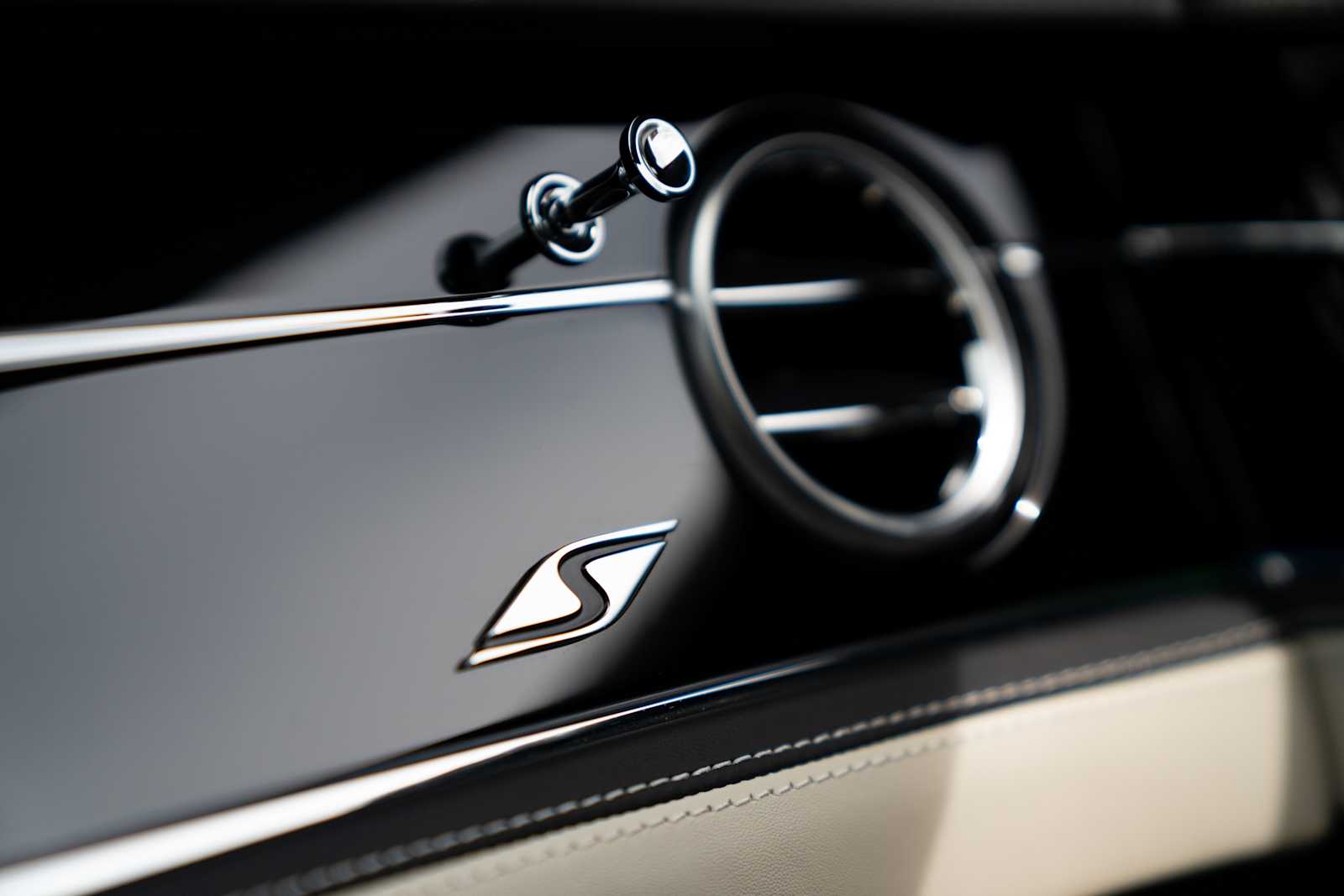 used 2023 Bentley Flying Spur car