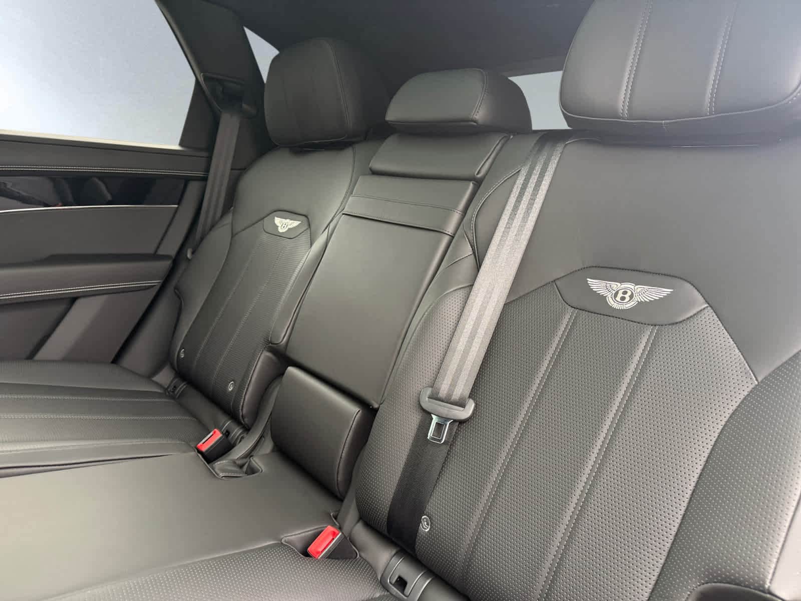 used 2023 Bentley Bentayga EWB car