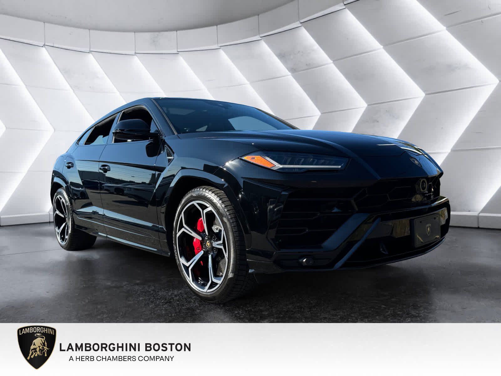 used 2021 Lamborghini Urus car, priced at $216,298