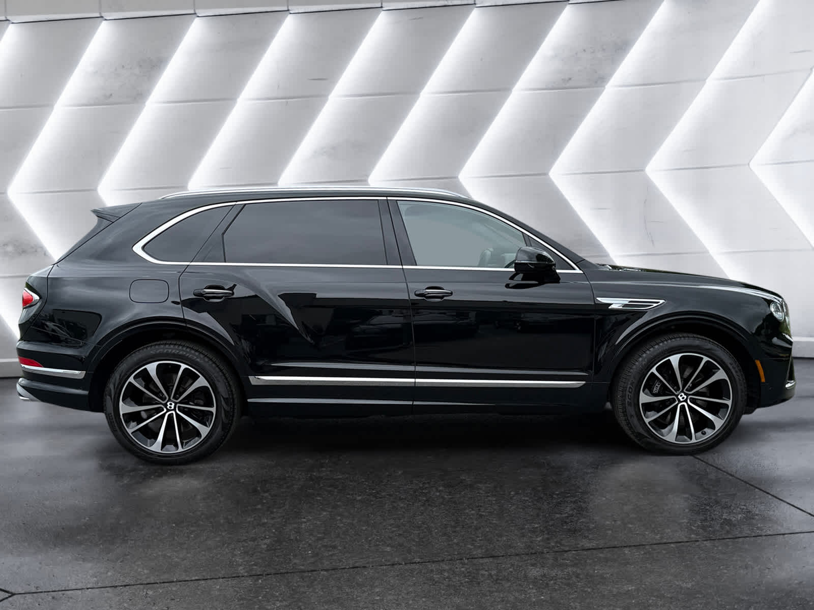 used 2023 Bentley Bentayga EWB car