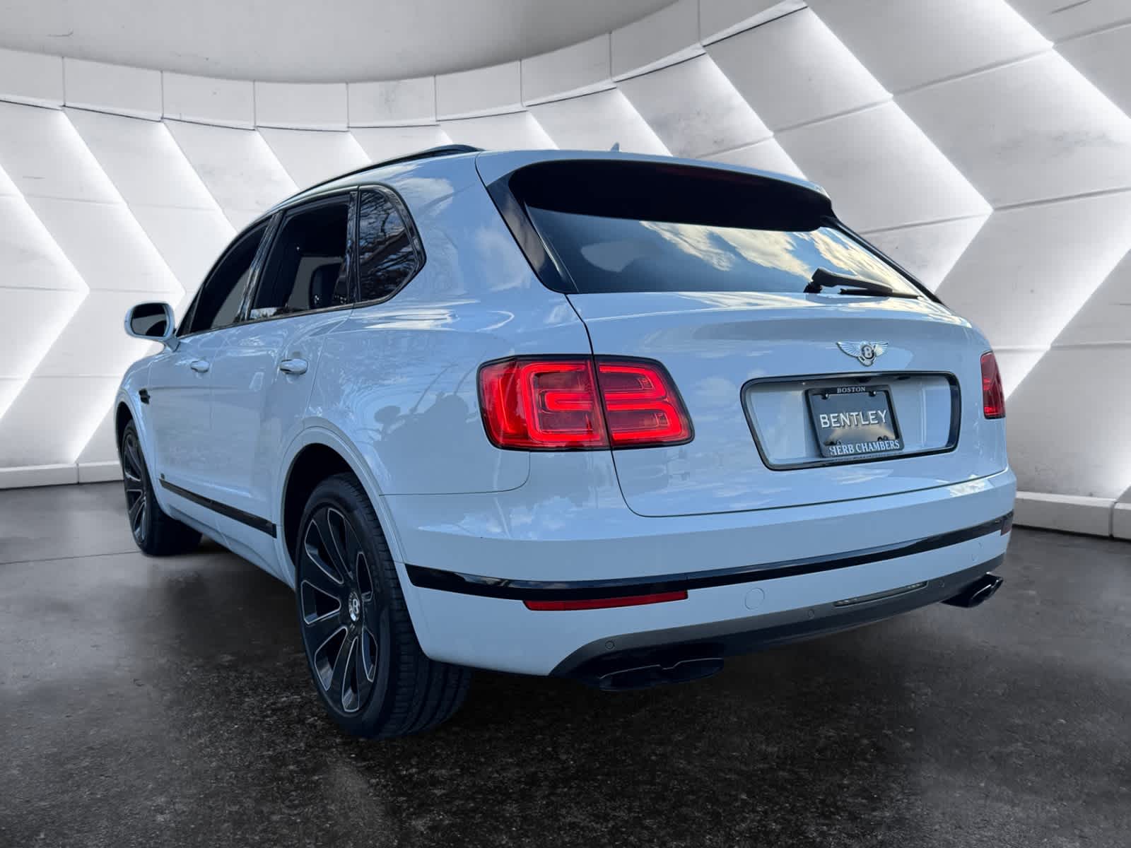 used 2020 Bentley Bentayga car