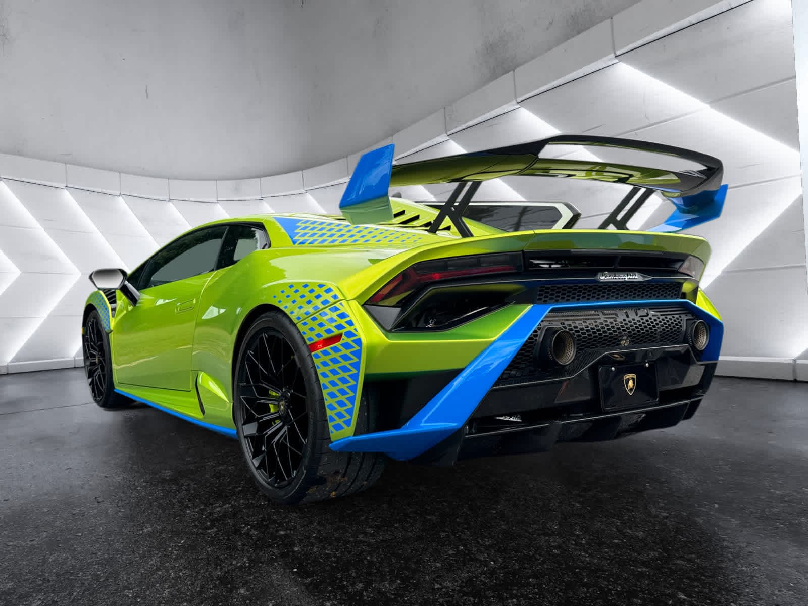 used 2022 Lamborghini Huracan car, priced at $377,998