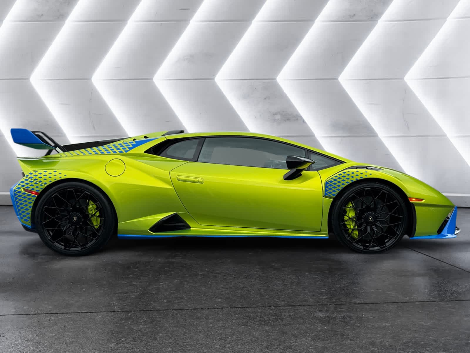 used 2022 Lamborghini Huracan car, priced at $377,998