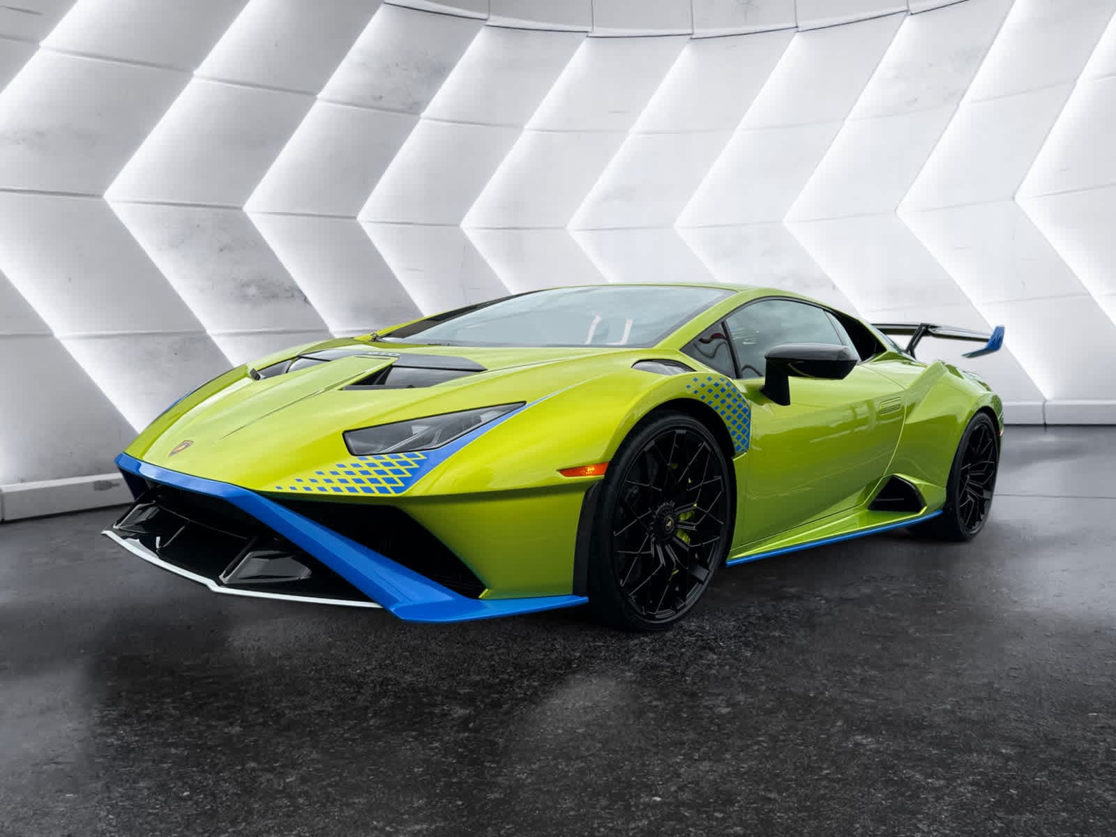 used 2022 Lamborghini Huracan car, priced at $377,998