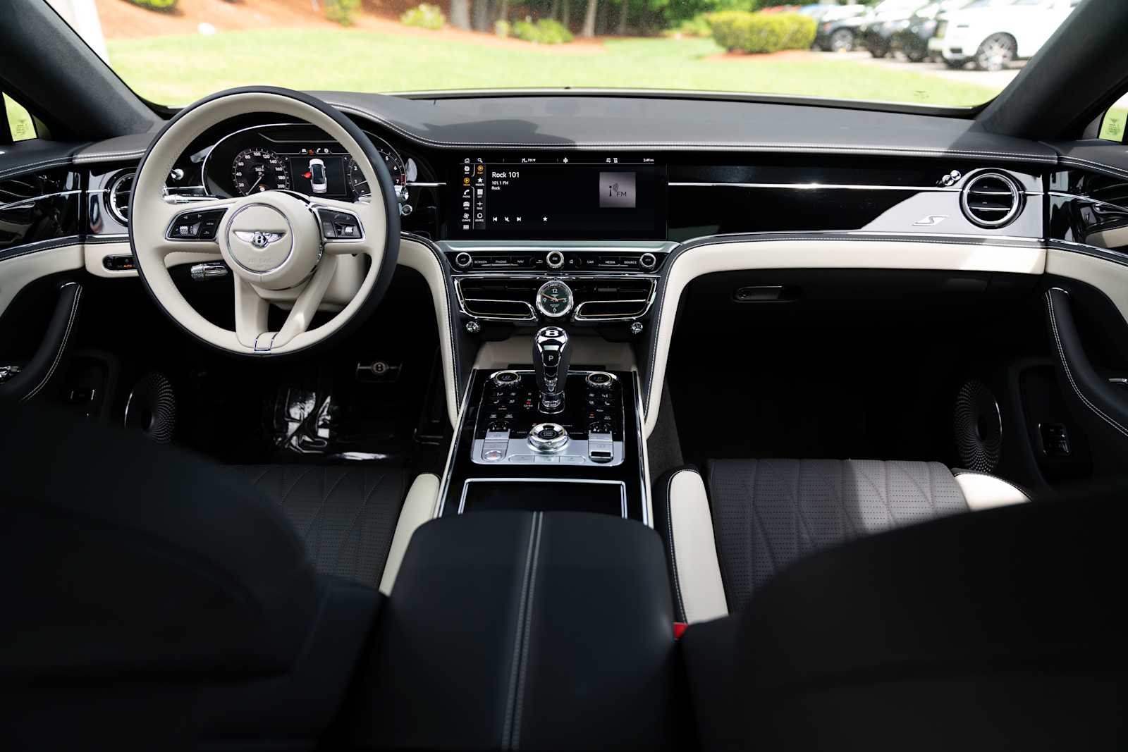 used 2023 Bentley Flying Spur car